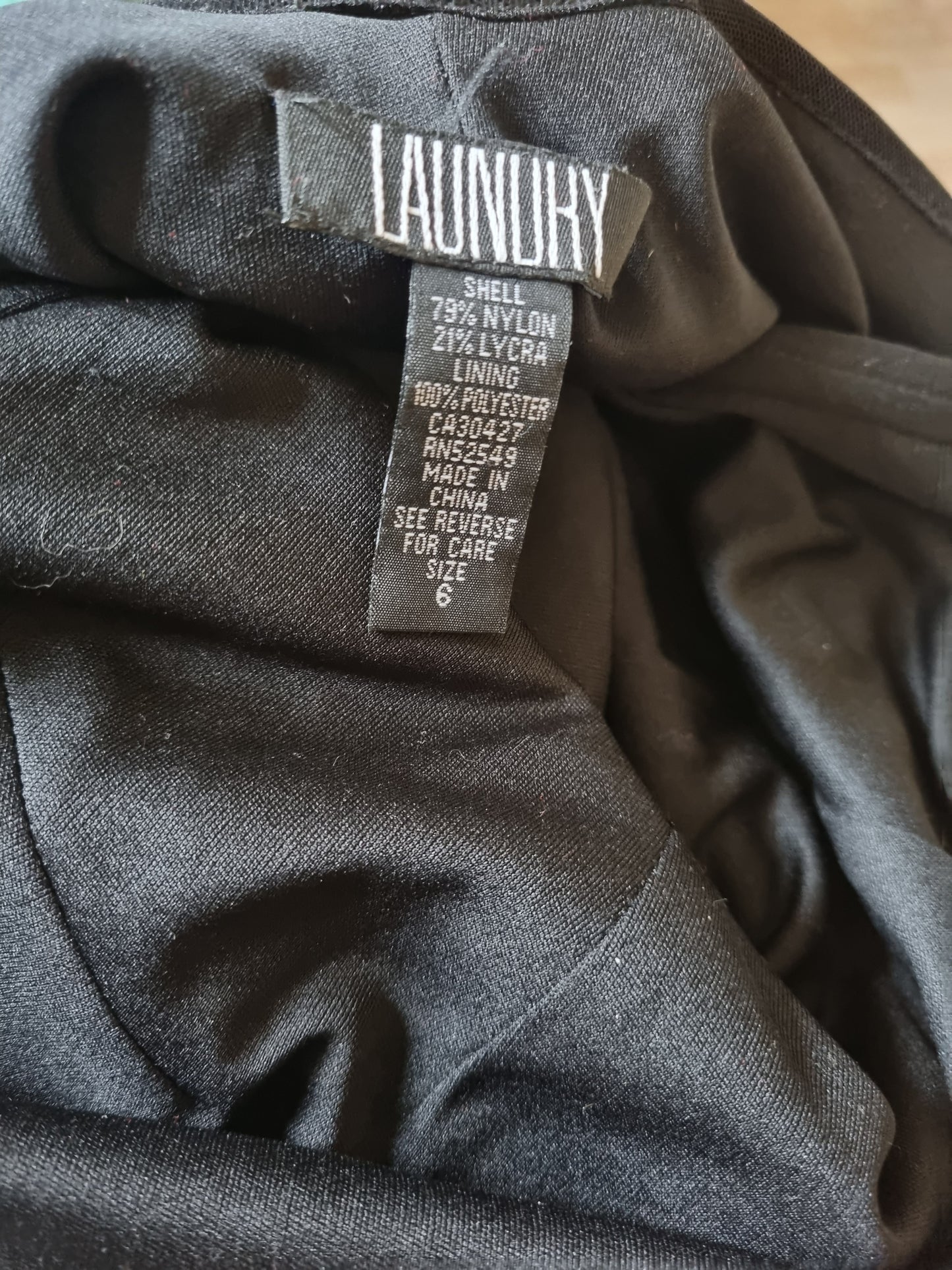 90s Abendkleid aus Netz mit Perlenstickerei